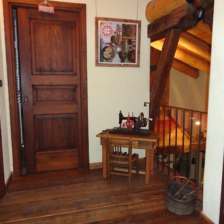 Les Chevreuils Bed & Breakfast Интрод Екстериор снимка