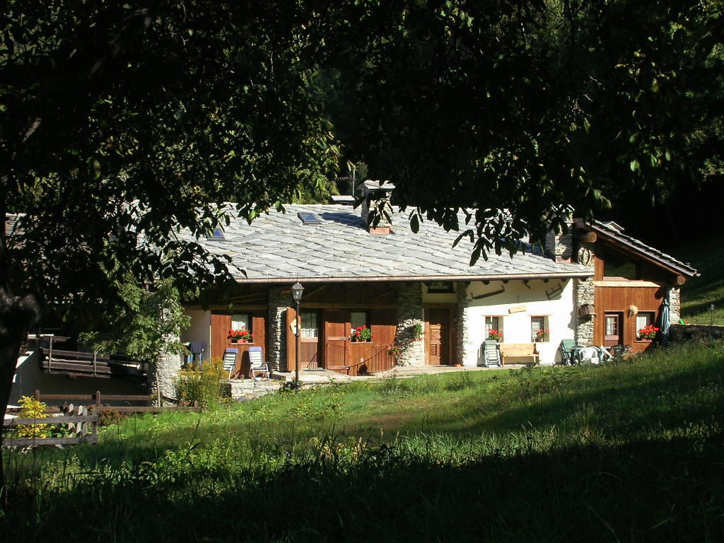 Les Chevreuils Bed & Breakfast Интрод Екстериор снимка