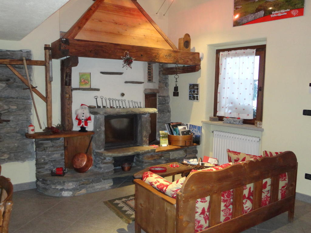 Les Chevreuils Bed & Breakfast Интрод Екстериор снимка