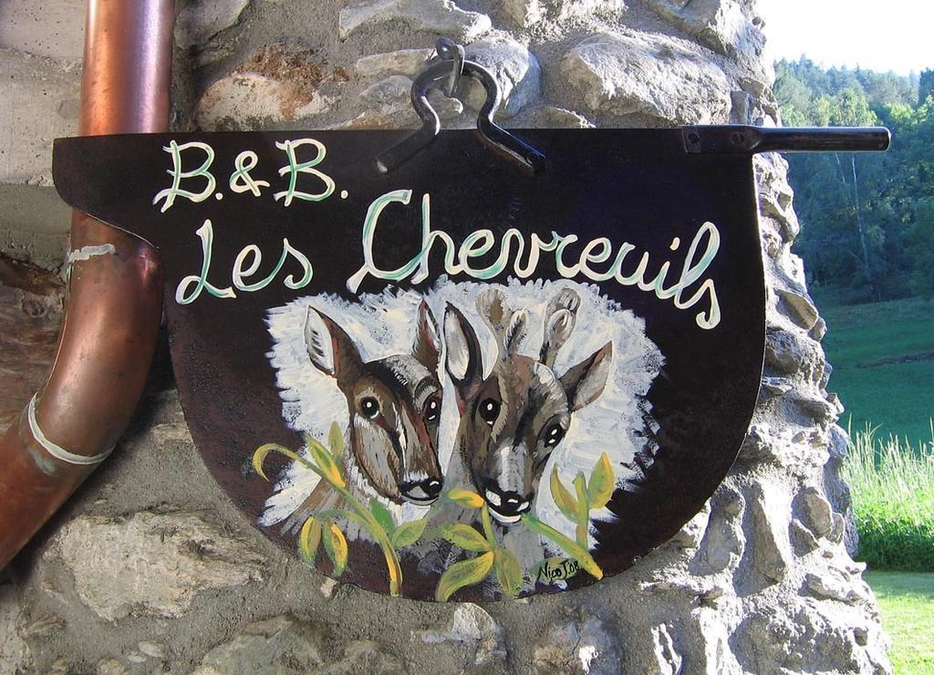 Les Chevreuils Bed & Breakfast Интрод Екстериор снимка