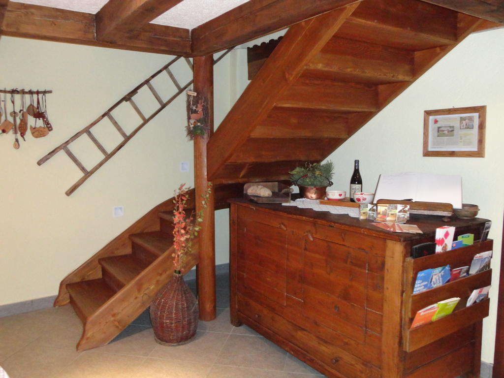 Les Chevreuils Bed & Breakfast Интрод Екстериор снимка